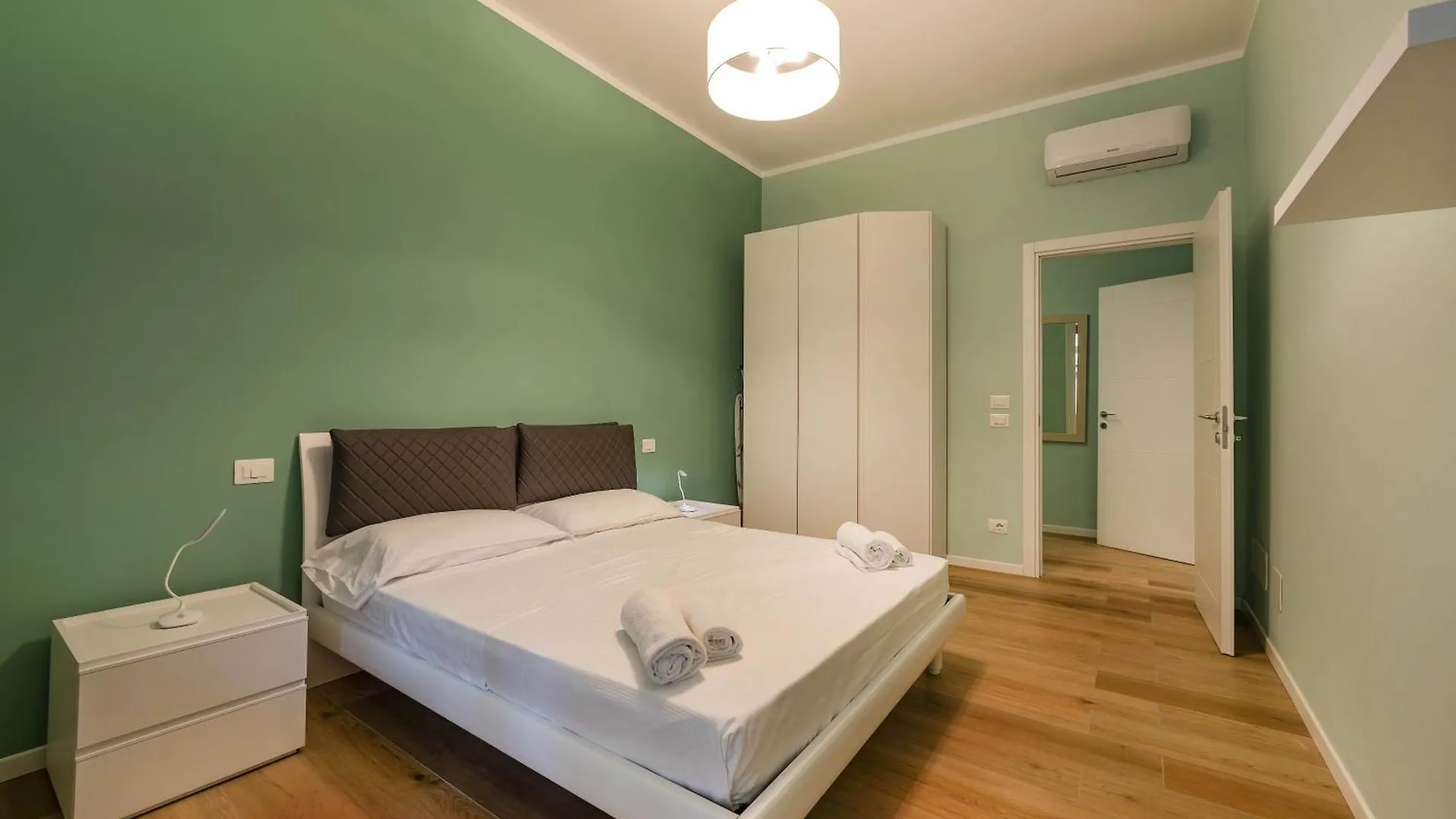 Italianflat - Elegant 2 Bedrooms With Balcony, 5 Min Walking From Arena Verona Appartement